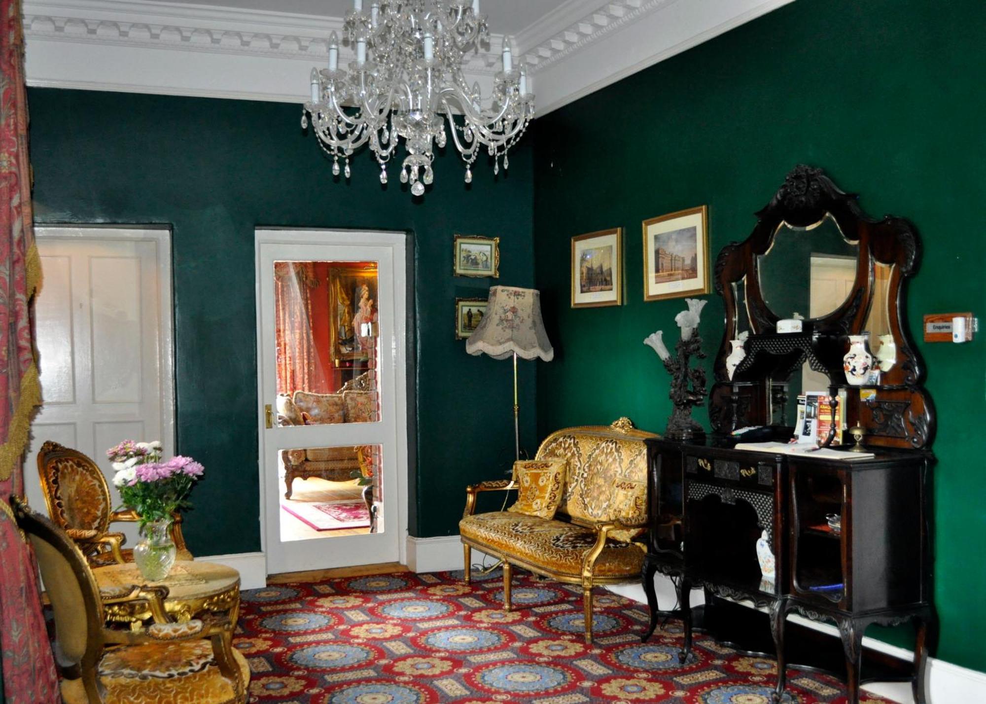 טרים Highfield House Guesthouse מראה חיצוני תמונה